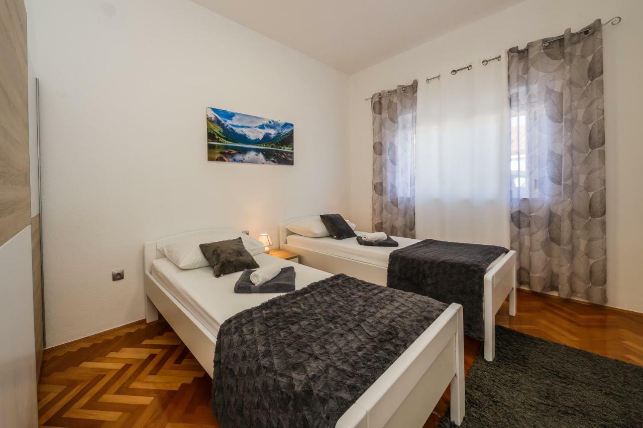 Apartments Josip Trogir Exterior foto